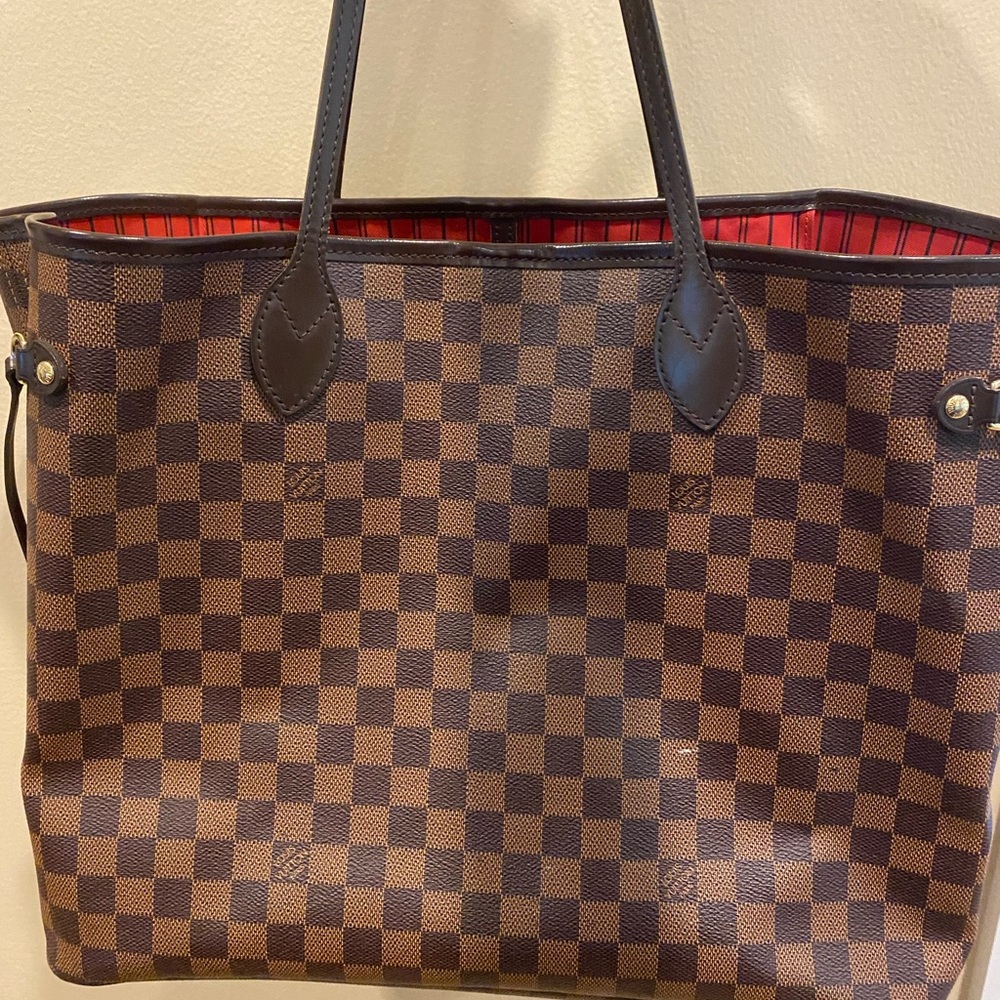Louis Vuitton Damier Neverfull GM. beautiful bag/authenticated by Posh